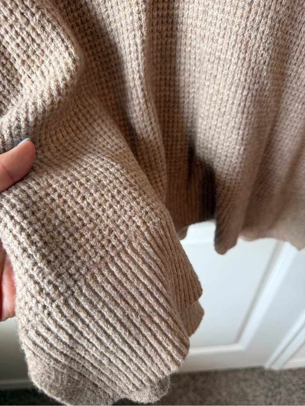 ⚡️Aerie Cozy V-Neck Hooded Sweater in Light Taupe - Picture 3 of 4